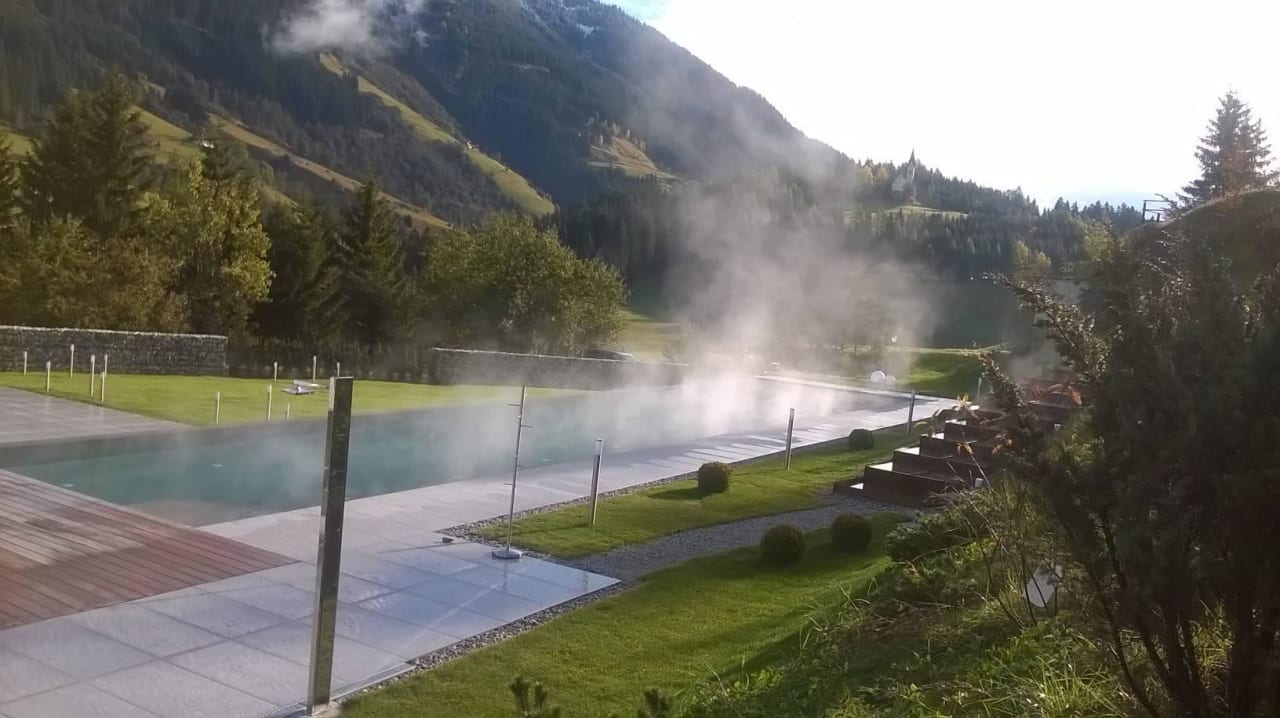 25 m Becken warm und glasklar Sonklarhof