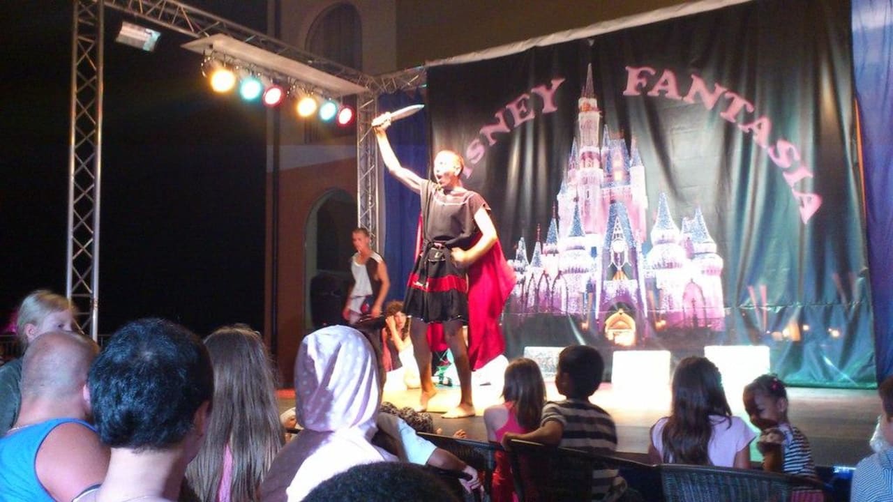 Show des Animationsteam Sol Luna Bay