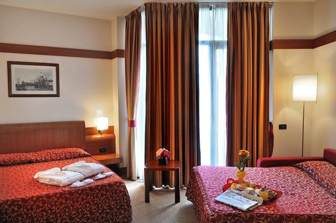 Stanza familiare Hotel Re