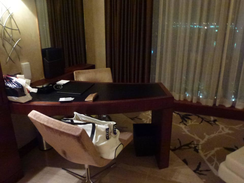 Schreibtisch Fairmont Bab Al Bahr