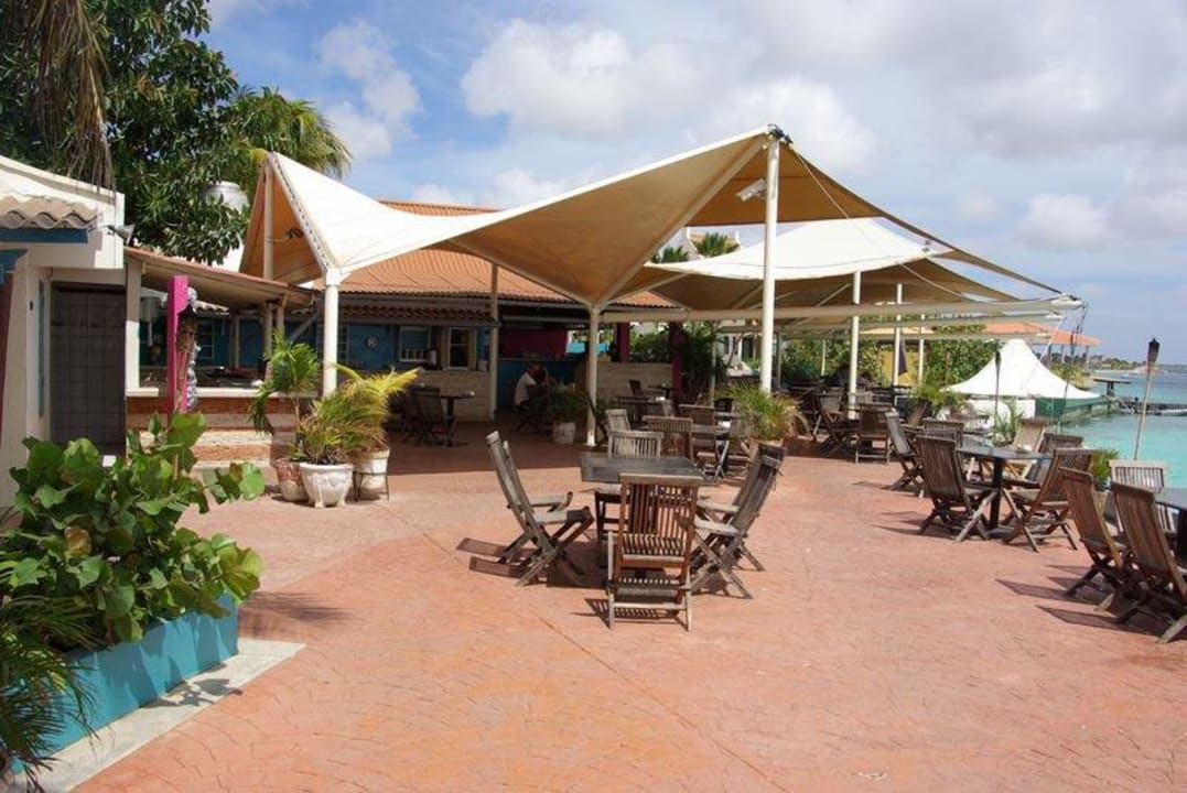 Freiluftrestaurant "Rum Runners" Hotel Captain Don's Habitat