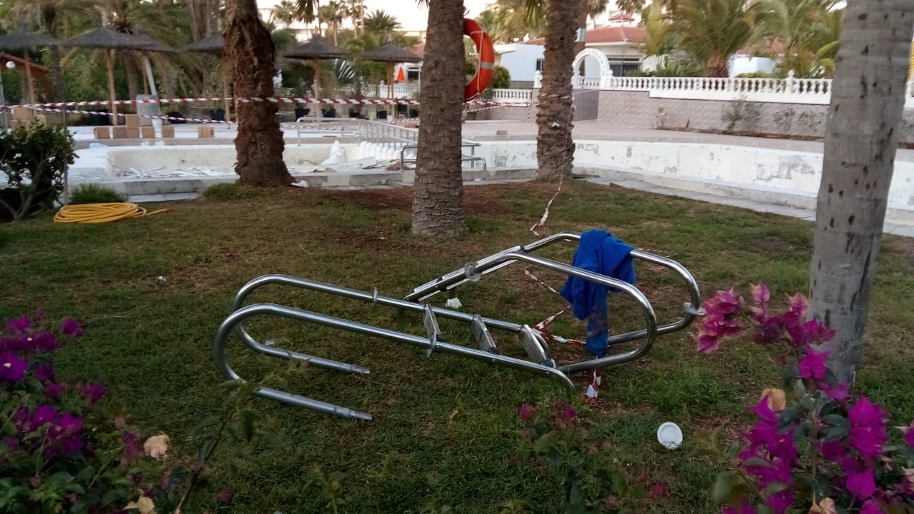 Bauarbeiten am Pool  HL Miraflor Suites Hotel