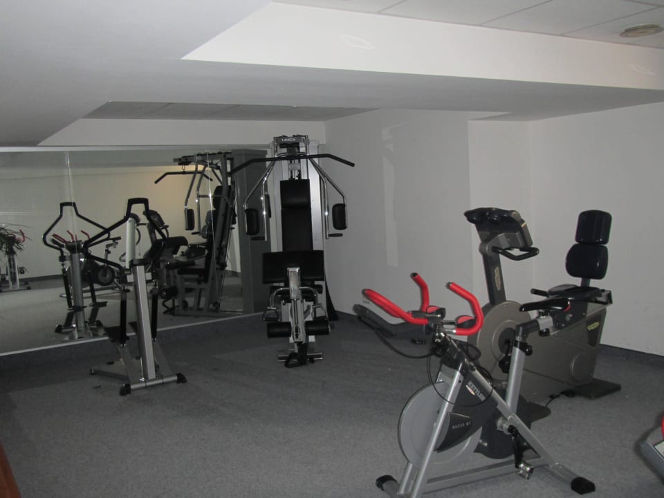 Fitnessraum Göbel's Hotel Quellenhof