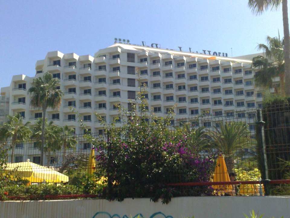 Hotel von der Promenade aus H10 Las Palmeras