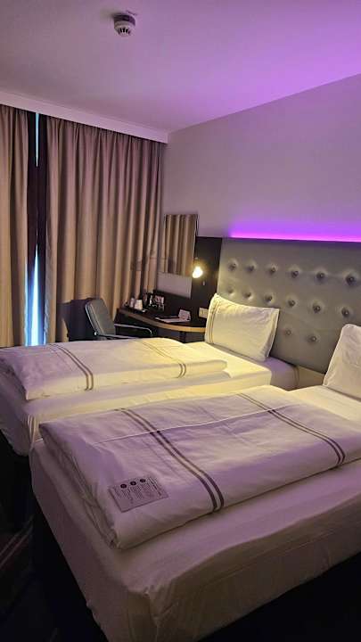 Zimmer Premier Inn Wiesbaden City Centre