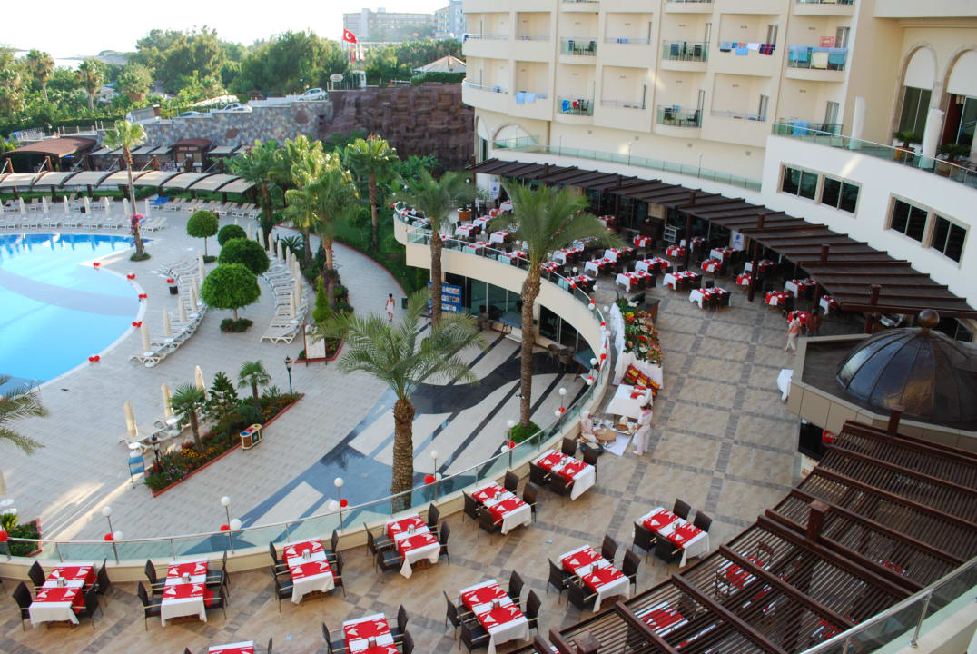 Restaurant im Freien Saphir Resort & Spa