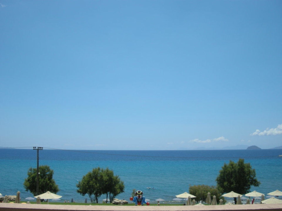 Sehr schöne Aussicht vom Restaurant Atlantica Mikri Poli Kos