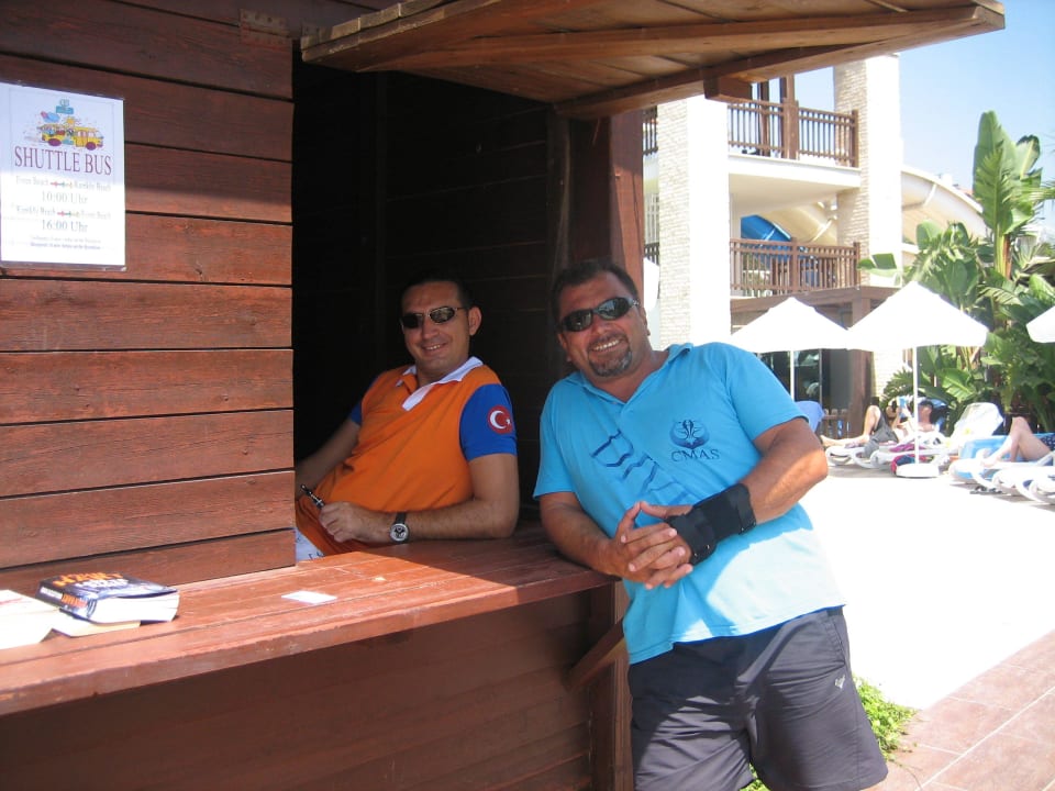 Meine beiden "Beschützer" Sunis Evren Beach Resort Hotel & Spa