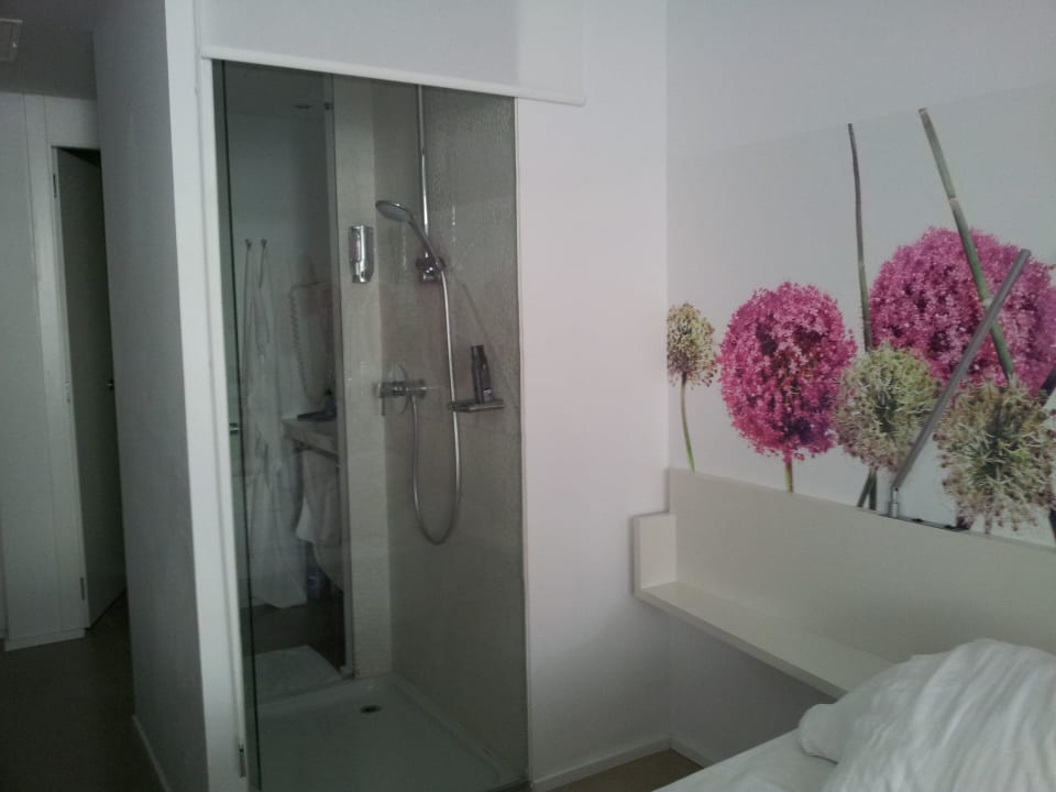 Ausreichend groß und kompfortabel… Iberostar Waves Bahia de Palma