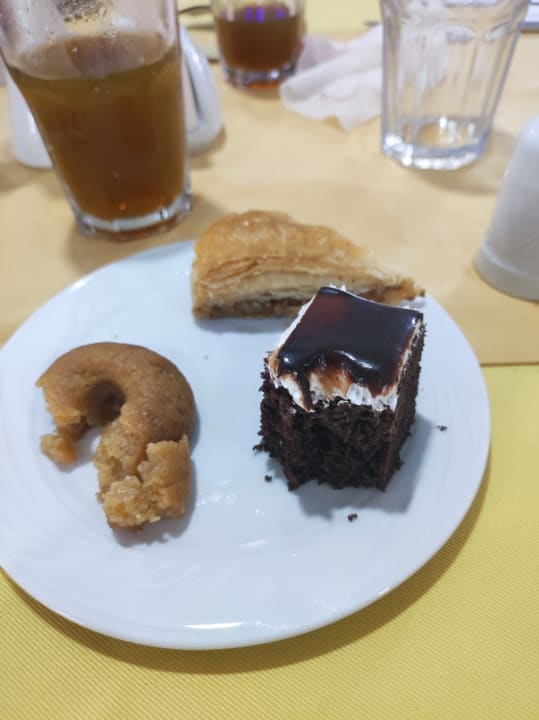 Gastro Side Breeze Hotel