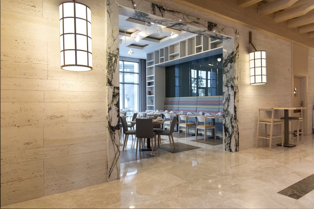 Restaurant Acanthus Cennet Barut Collection