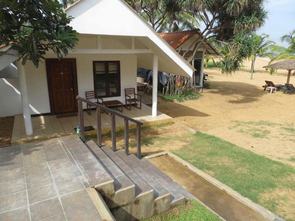 Treppe zum Pool Goldi Sands Hotel