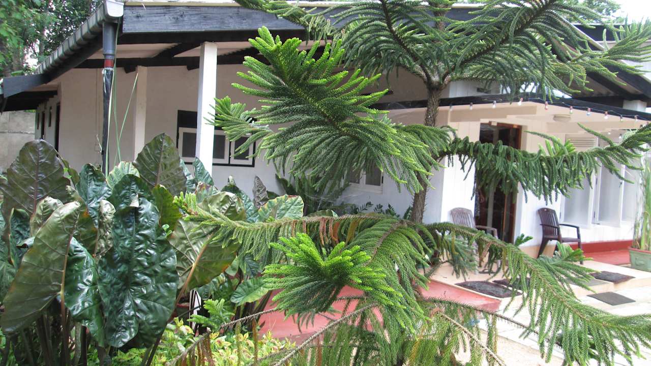 Garden view Travel Lodge Lake View Tourist Resort