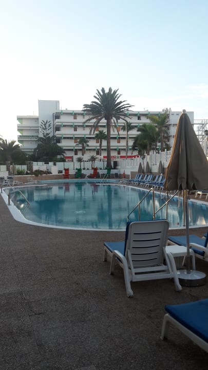 Pool Bull Escorial & Spa