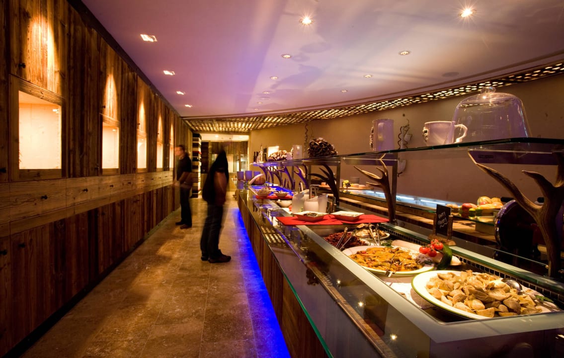 Hotel Jungbrunn, Tannheimer Tal, Tirol - Büffet Jungbrunn - Der Gutzeitort