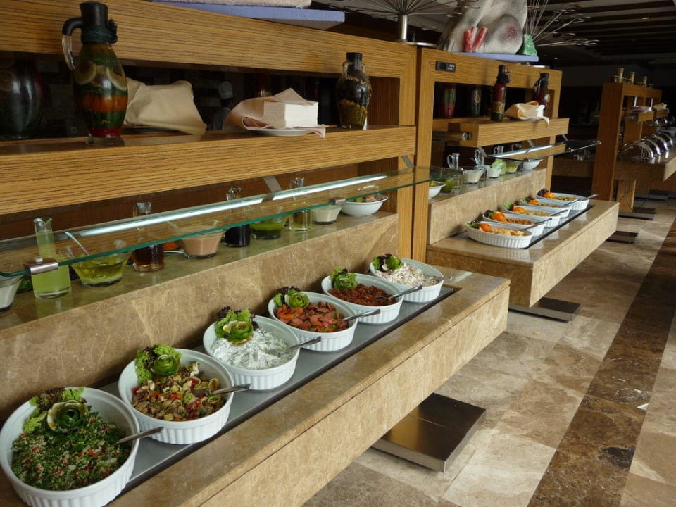 Buffet Saturn Palace Resort Hotel