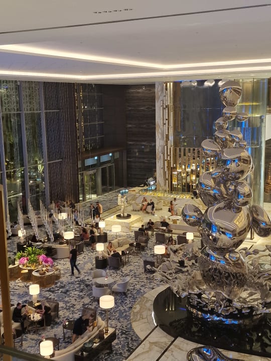 Lobby Atlantis The Royal