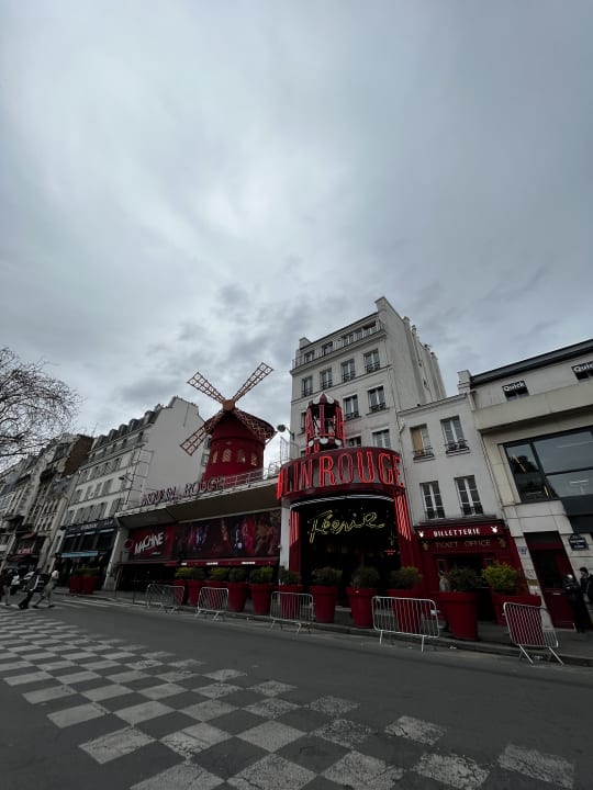 Außenansicht Accueil Hotel - Paris Pigalle Montmartre