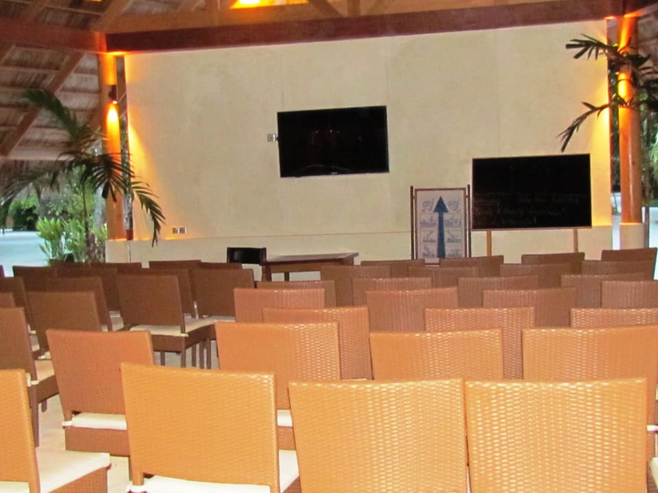 Eco Center - Vortragsraum Kuramathi Maldives