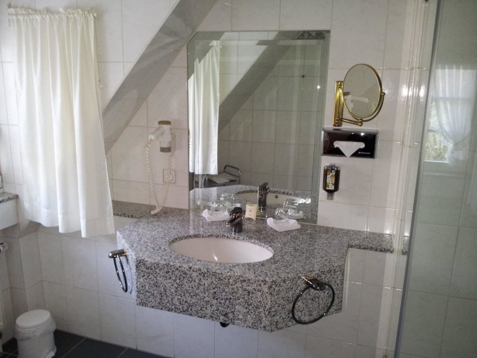 "Bad" Hotel Altenberger Hof (Odenthal) • HolidayCheck ...