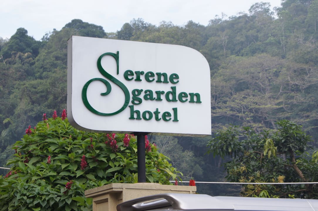 Hotelschild Oak Ray Serene Garden Hotel