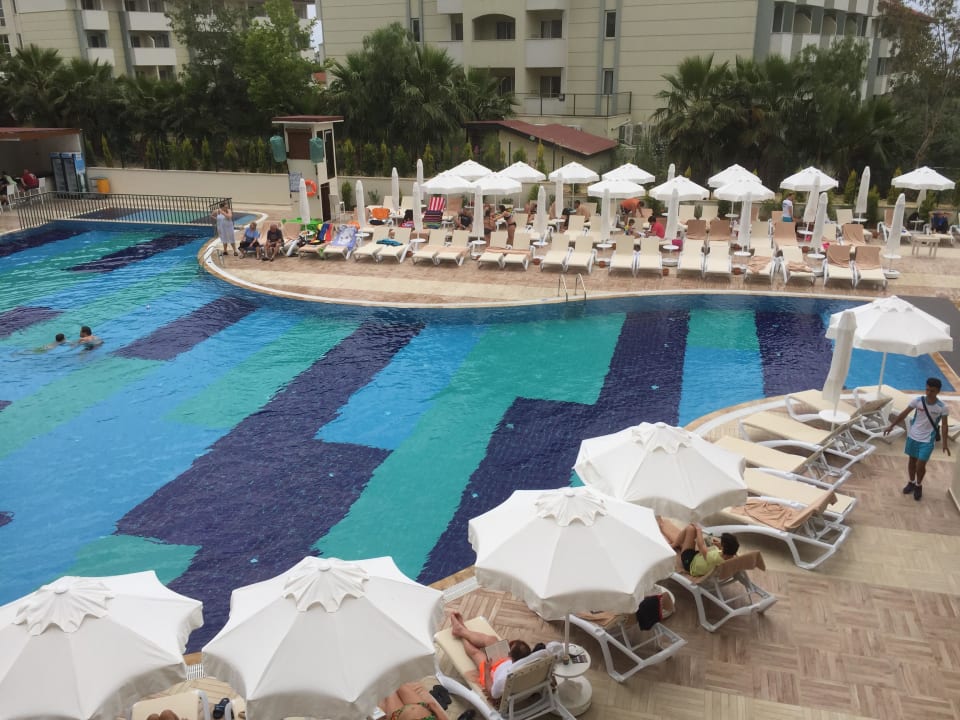 Pool Glamour Resort & Spa