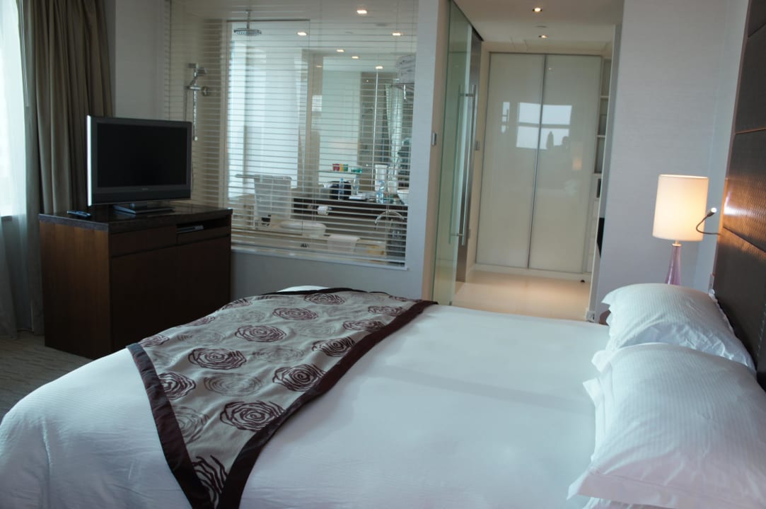 Doppelbett/ verglastes Bad Crowne Plaza Dubai - Festival City by IHG