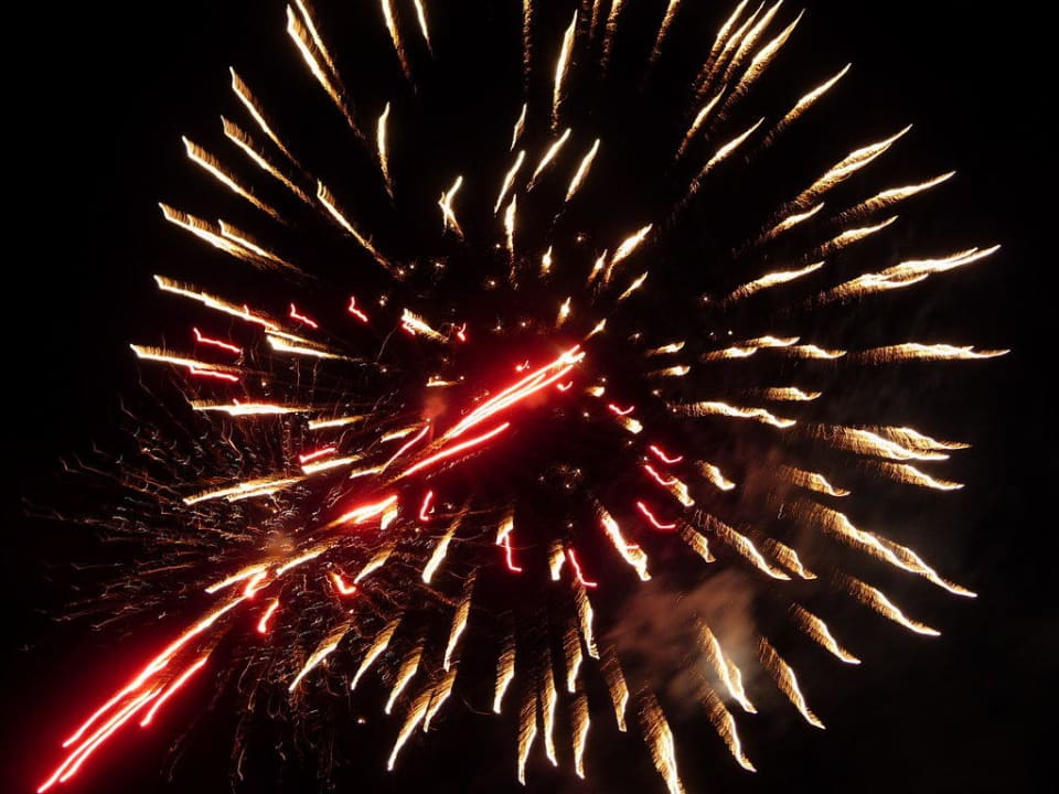 Feuerwerk Saturn Palace Resort Hotel