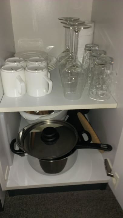 Geschirr Rebstöckel Gästehaus WeinHof & Vinothek