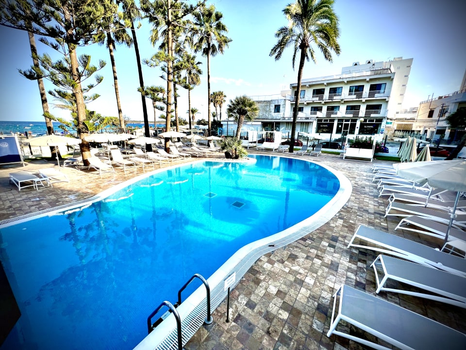 Pool CM Playa del Moro