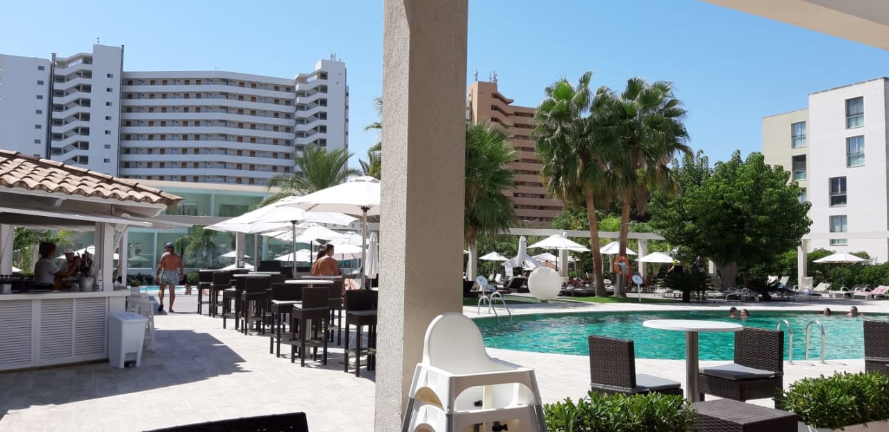 Pool BG Hotel Caballero