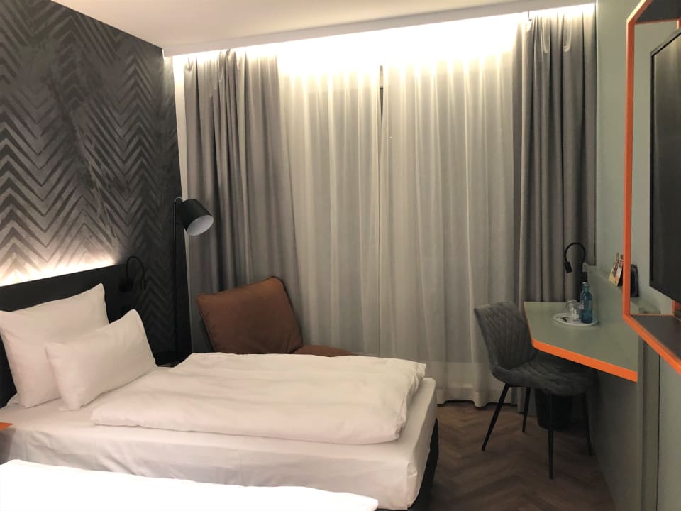 Zimmer LOGINN Hotel Berlin Airport