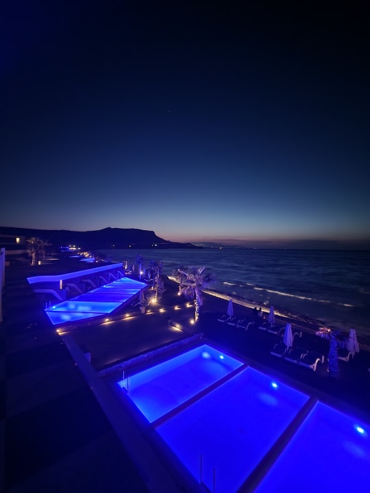 Pool Arina Beach Resort