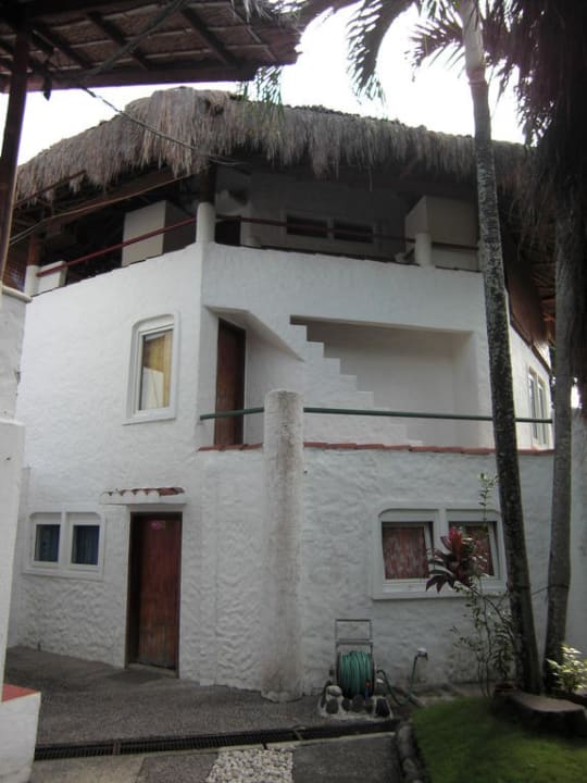 Einziges dreigeschössiges Haus Hotel El Dorado Beach Resort