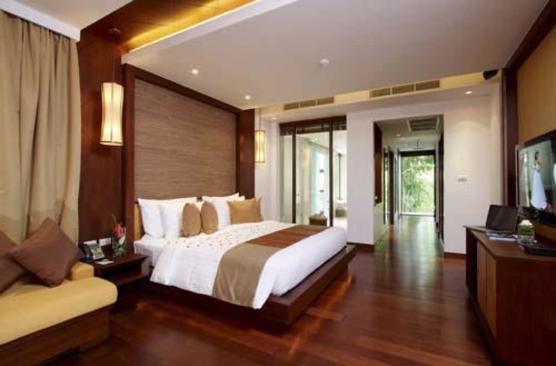 Deluxe suite 3 bedrooms Mövenpick Resort Bangtao Beach Phuket