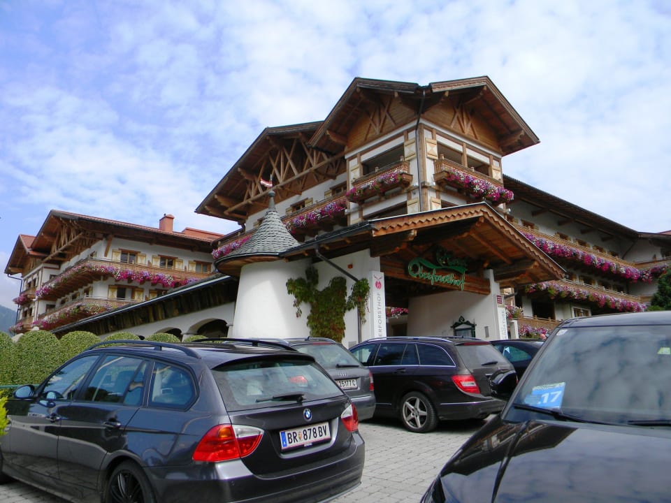 Straßenseite Hotel Oberforsthof