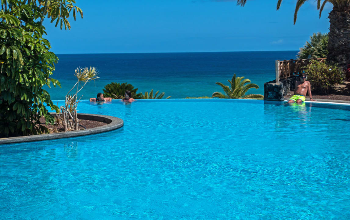 Pool R2 Pajara Beach