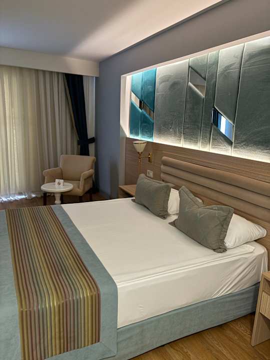 Zimmer Dream World Hill Hotel