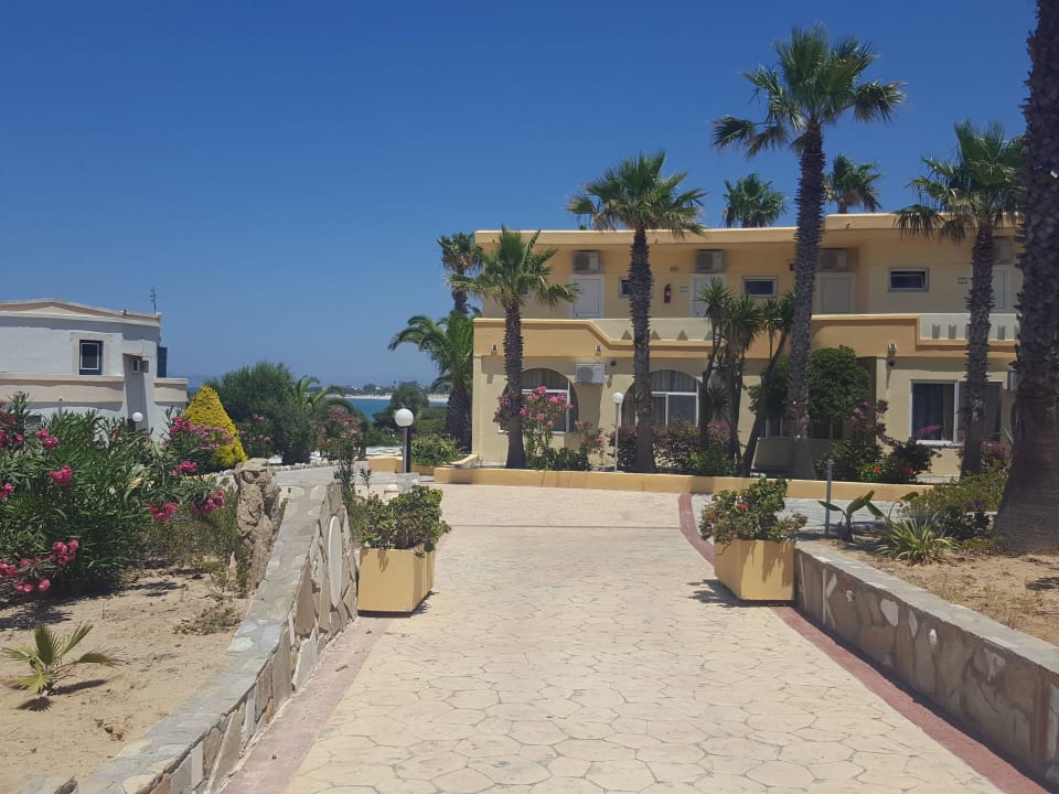 Aussen hui aber innen... puh Euro Village Achilleas Hotel