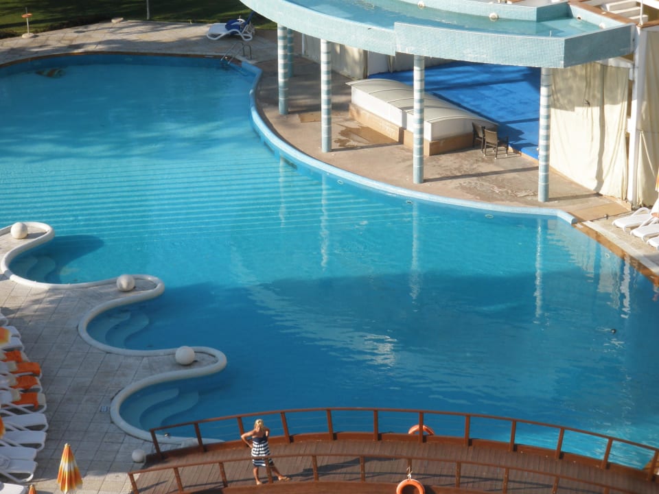 Pool am frühen Morgen Flamingo Grand Hotel & Spa
