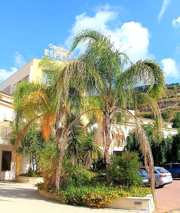 15 Grand Hotel Esperia