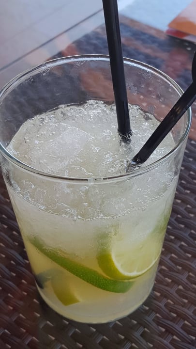 Calpi an der Lobbybar Sol Príncipe