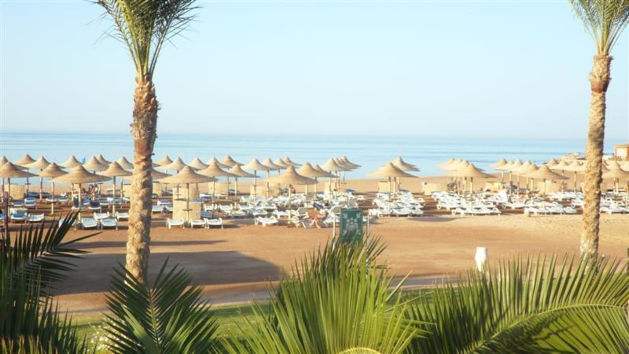 Blick vom Pool Richtung Strand Stella Beach Resort & Spa Makadi Bay