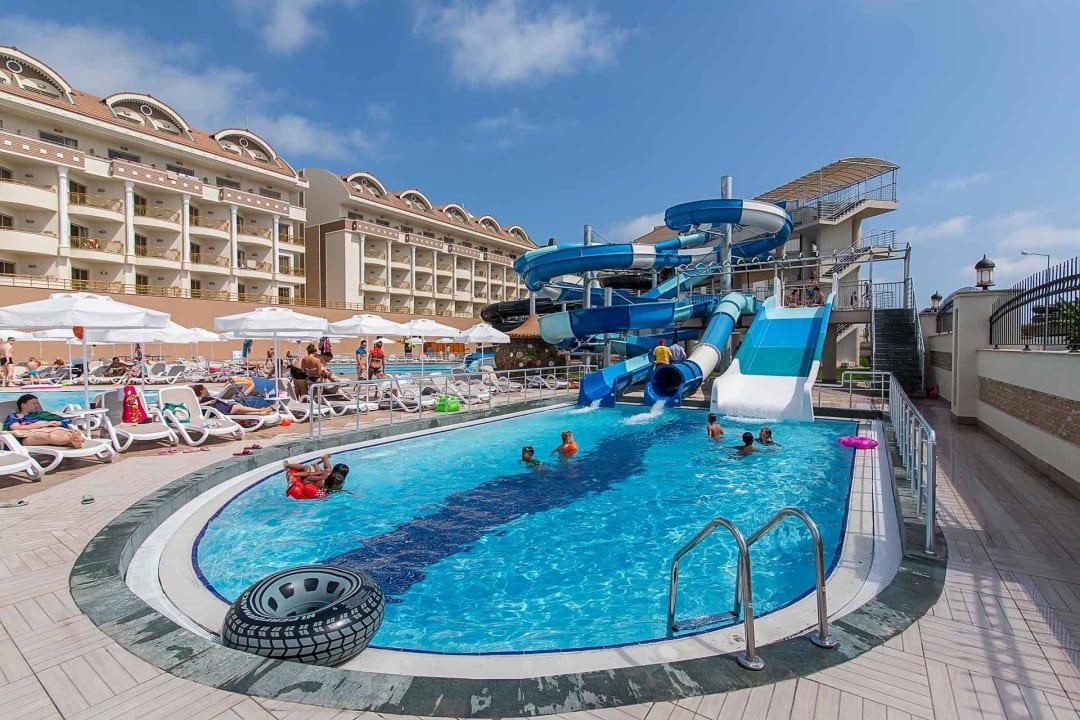Hoteleigener Aquapark: Kinderbereich Kirman Belazur Resort & Spa