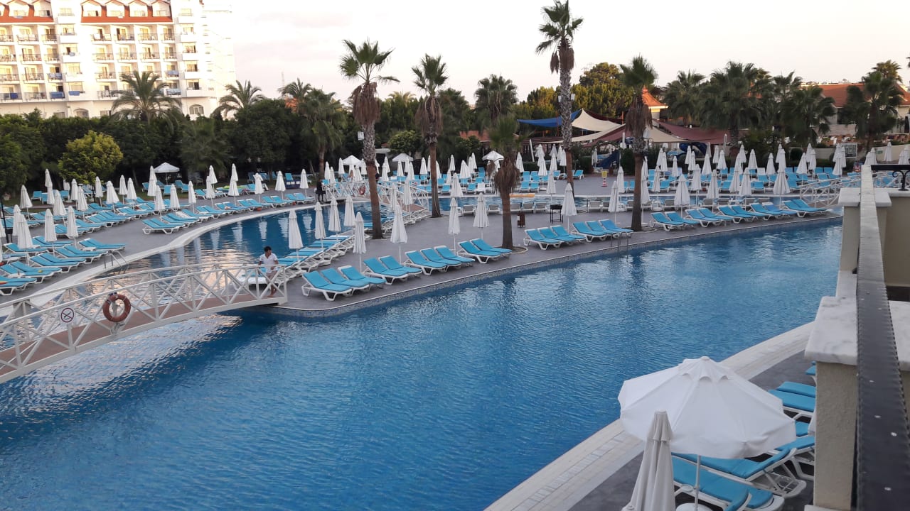 Pool Side Mare Resort & Spa