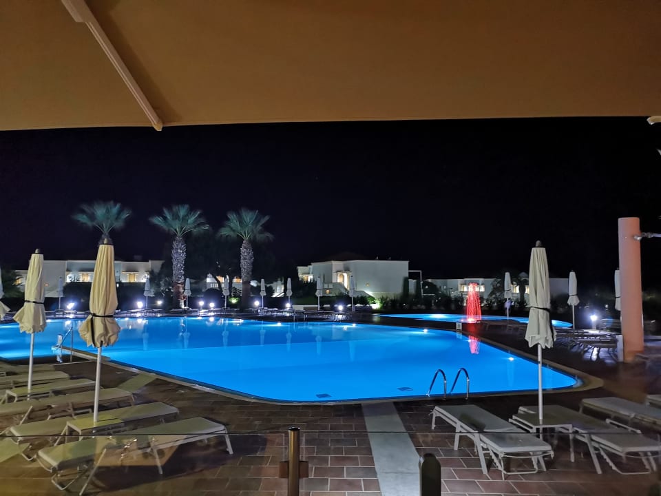 Pool Neptune Luxury Resort