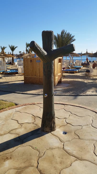 Dusche am Strand Beach Albatros Resort
