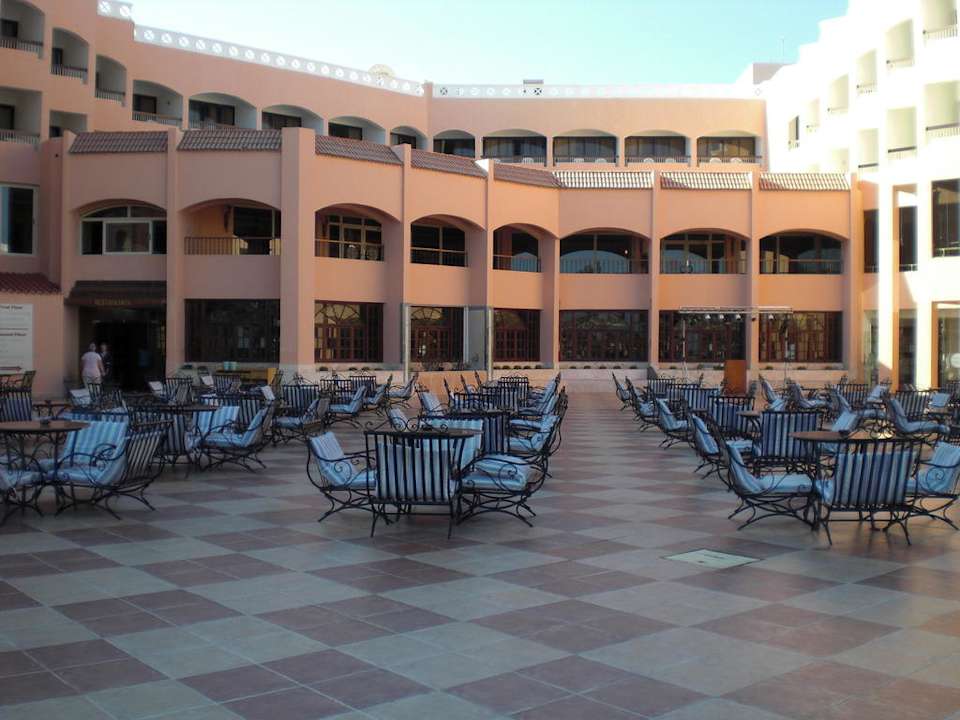 Hauptterrasse Beach Albatros Resort