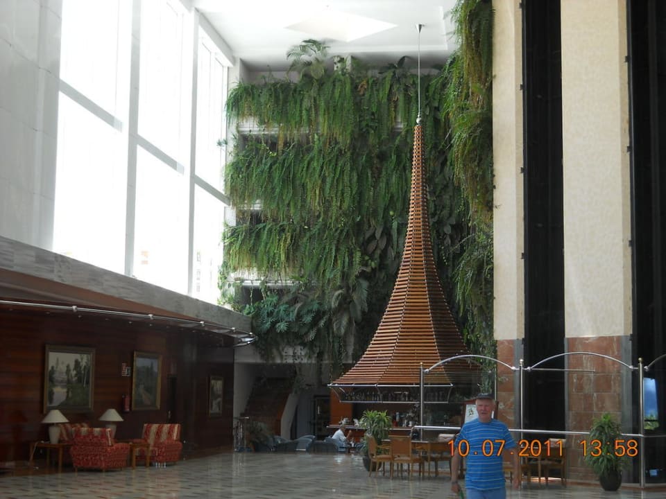 Lobby mit angrenzender Pianobar Landmar Playa La Arena