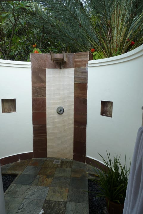 Gartenvilla 10 Außendusche Kuramathi Maldives